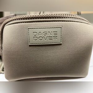 Dagne dover small hunter